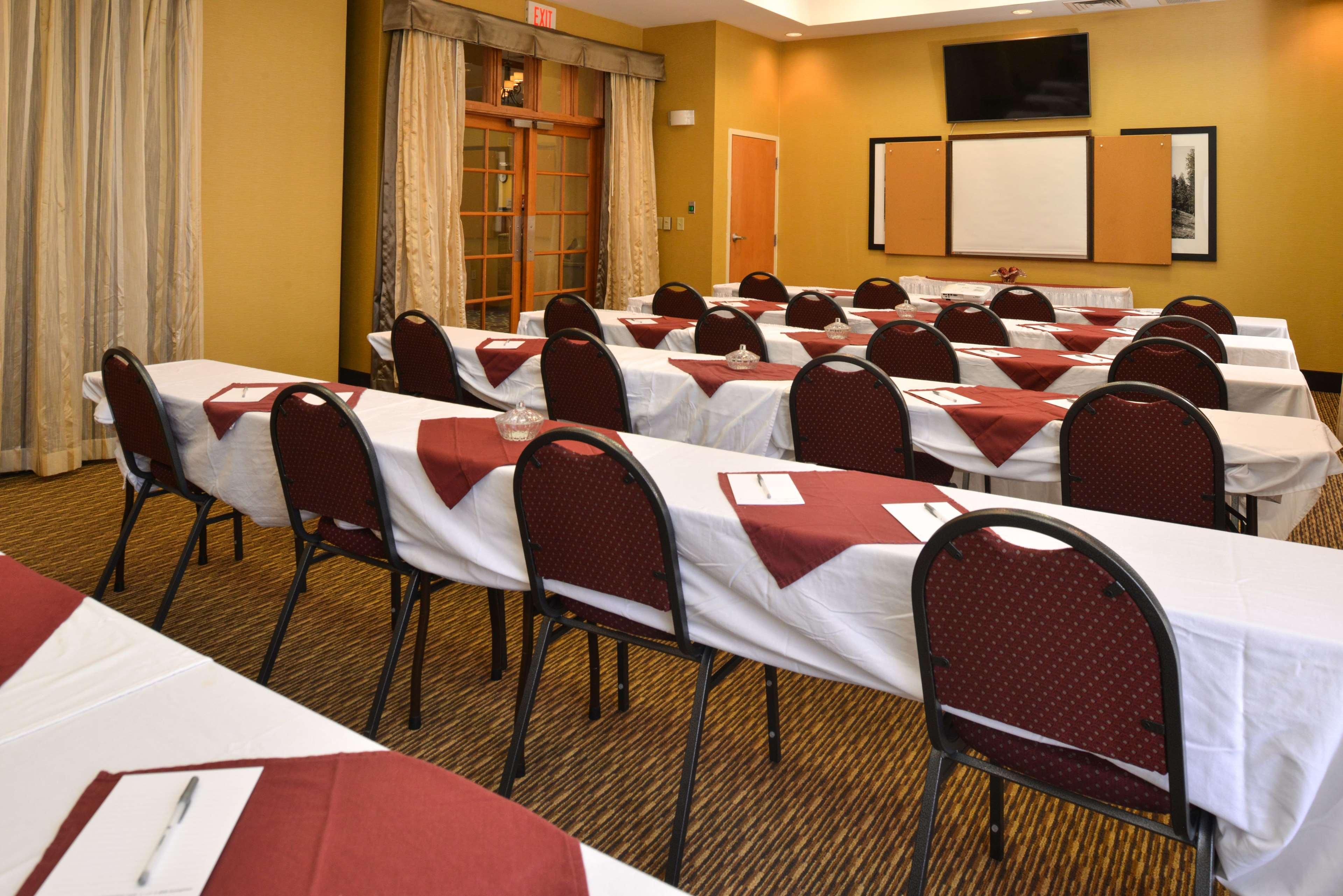 Hampton Inn & Suites Pueblo-Southgate Exterior foto